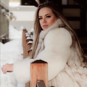 Meet your Posher, Hayley